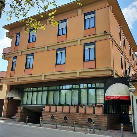 Hotel Perla Massa Lombarda Екстериор снимка
