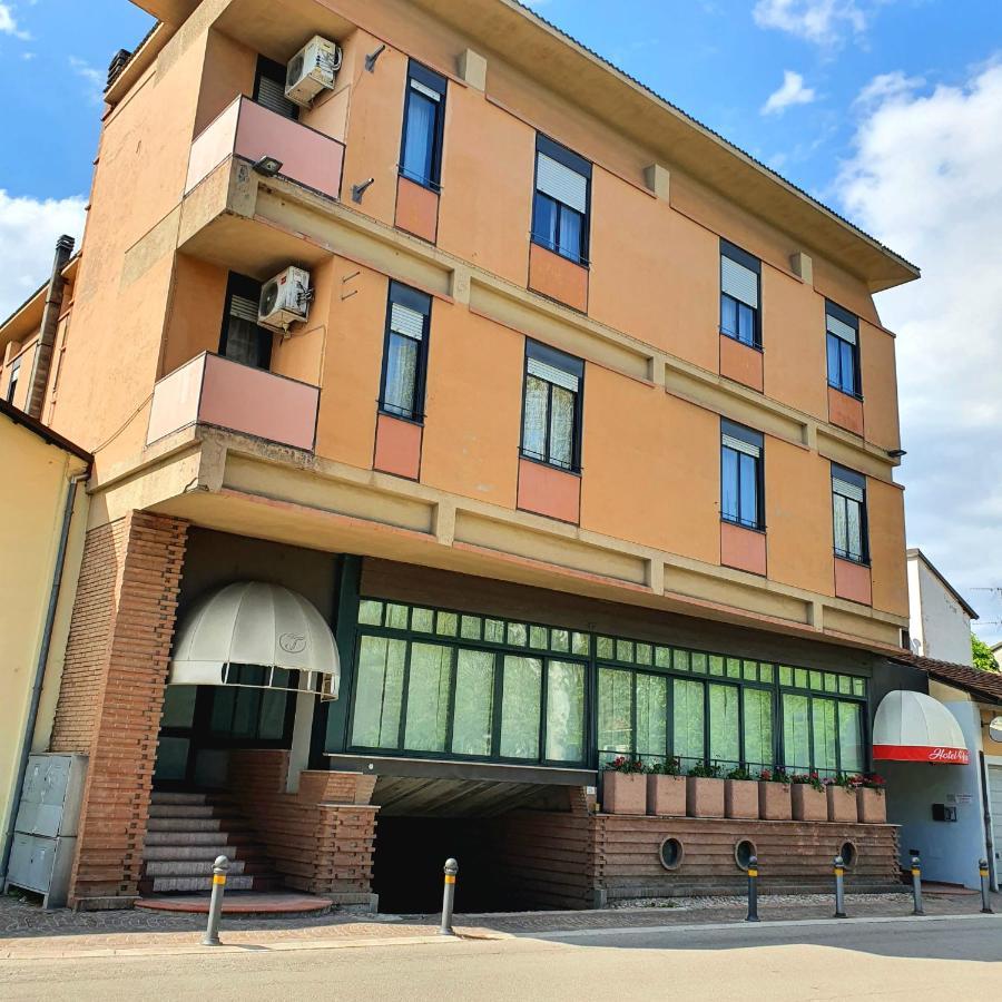 Hotel Perla Massa Lombarda Екстериор снимка