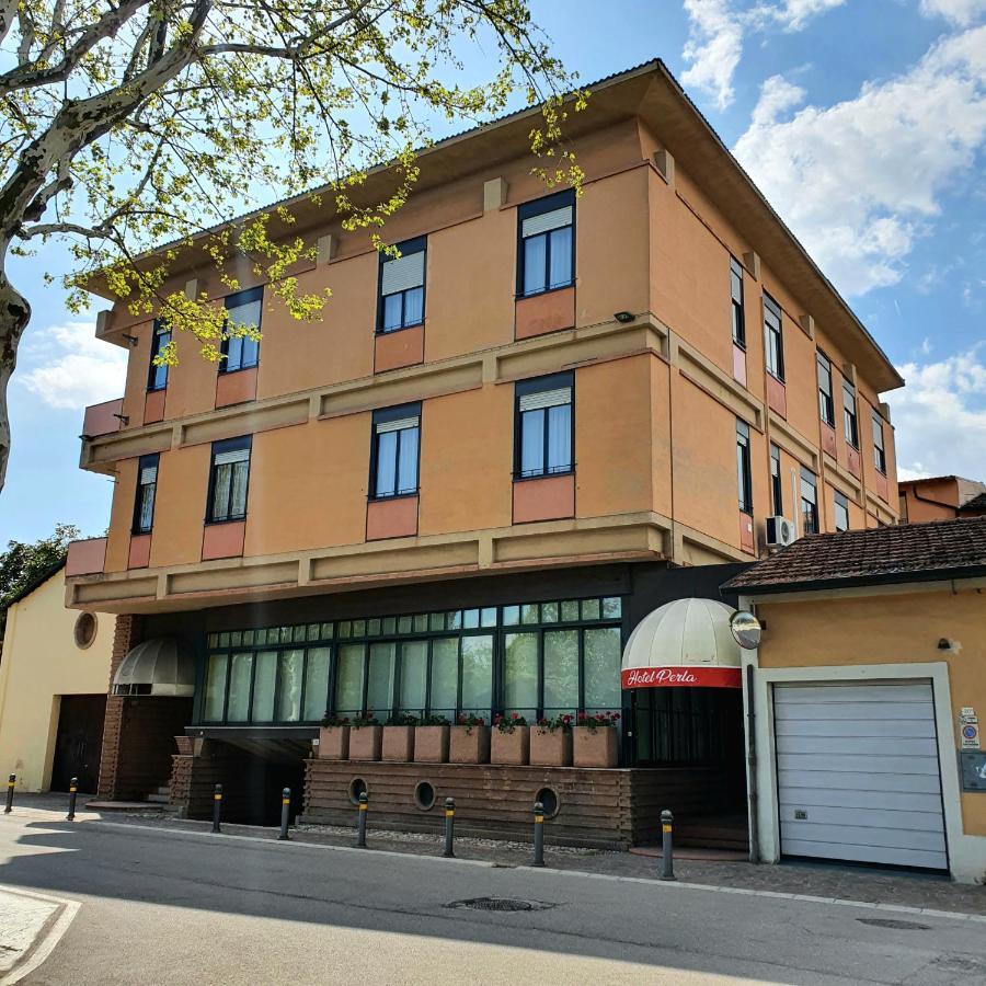 Hotel Perla Massa Lombarda Екстериор снимка