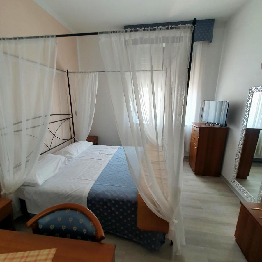 Hotel Perla Massa Lombarda Екстериор снимка