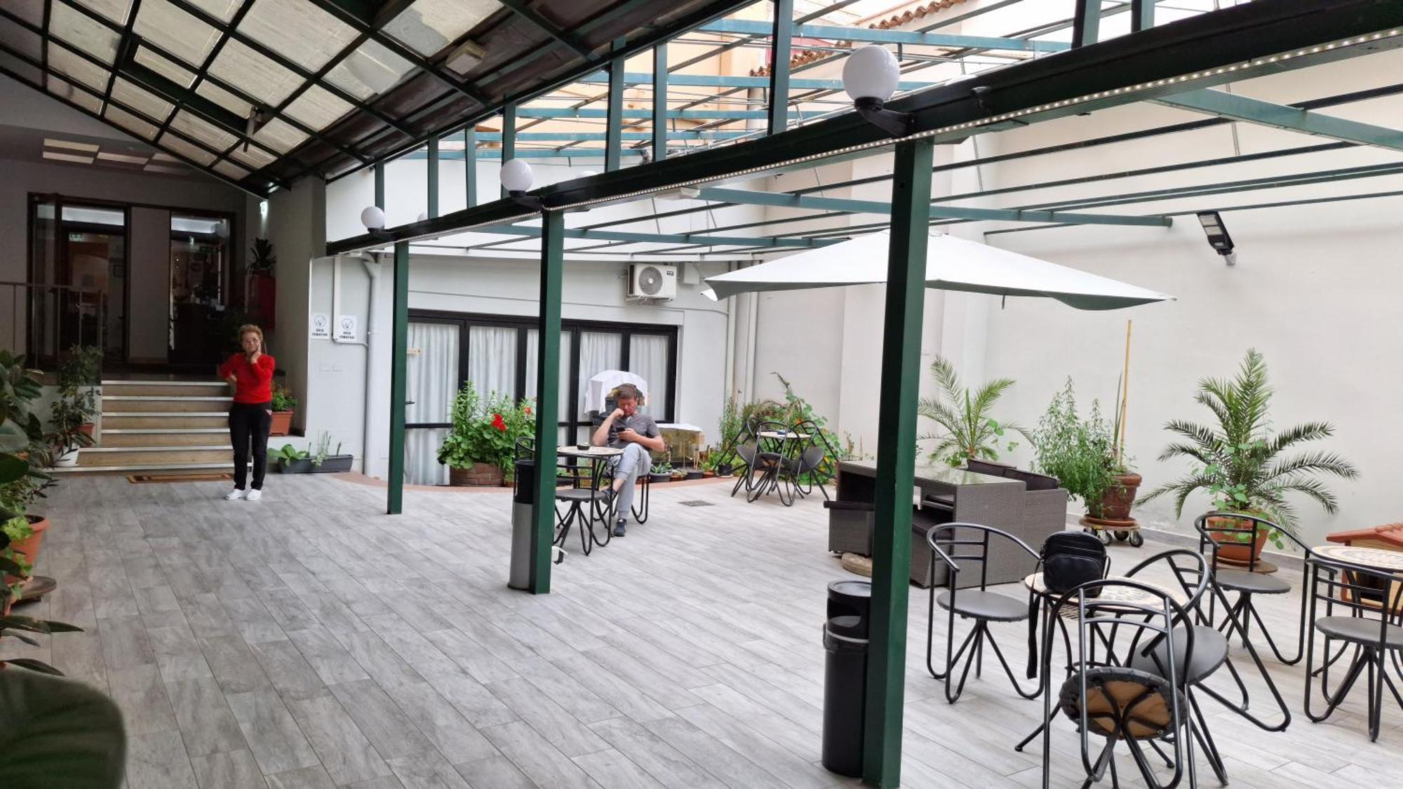 Hotel Perla Massa Lombarda Екстериор снимка